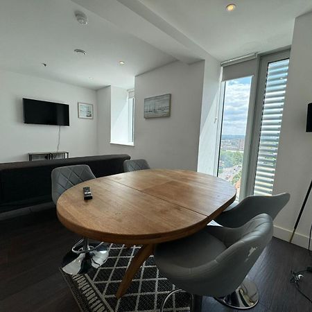 Cozy One Bedroom Flat 20 Mins Central London Bp142 Londres Exterior foto